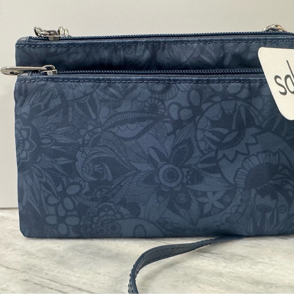NWT Sakroot’s Women’s Cambria Crossbody Bag 8" L x 0.375" W x 5.2"